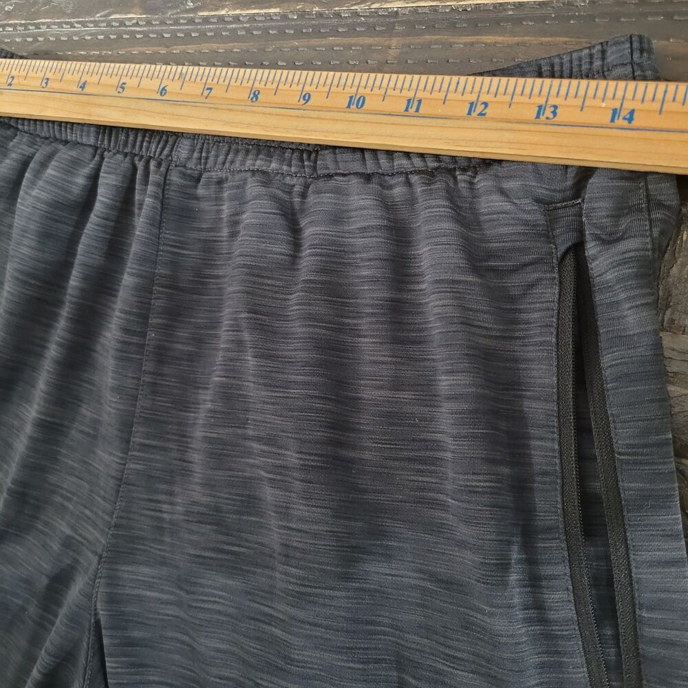 ASICS Men’s Medium Dark Gray Heather Athletic Shorts Zip Pocket - Picture 3 of 6